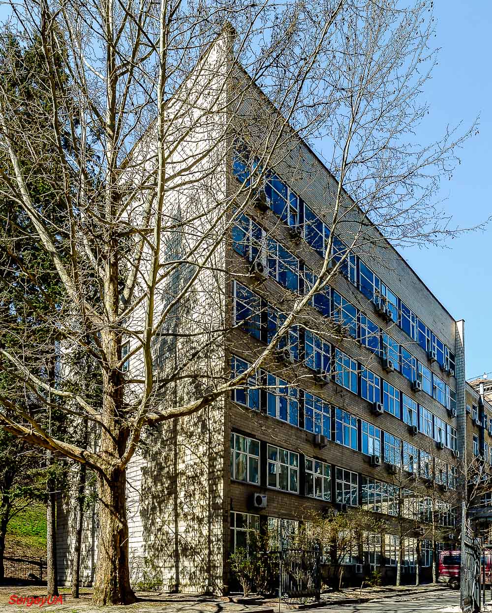 Киев, Улица Крещатик, 32А