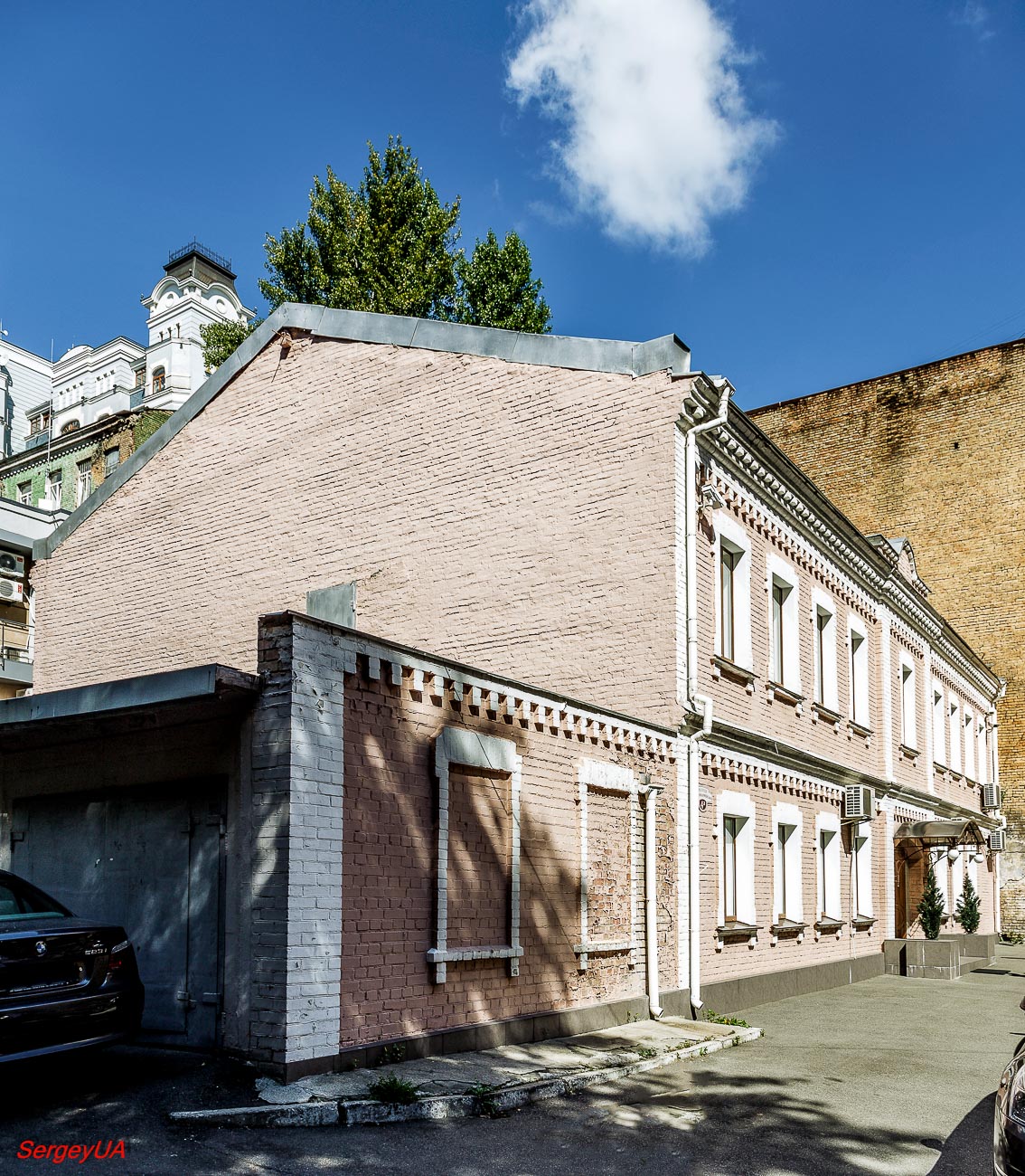 Киев, Большая Васильковская улица, 4А