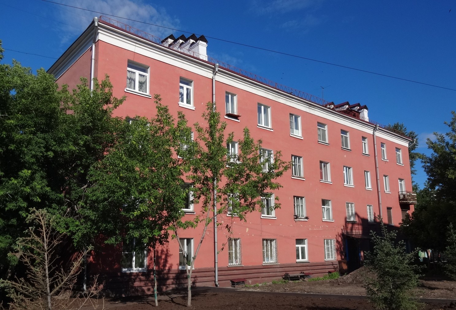 Иркутск, Российская улица, 25