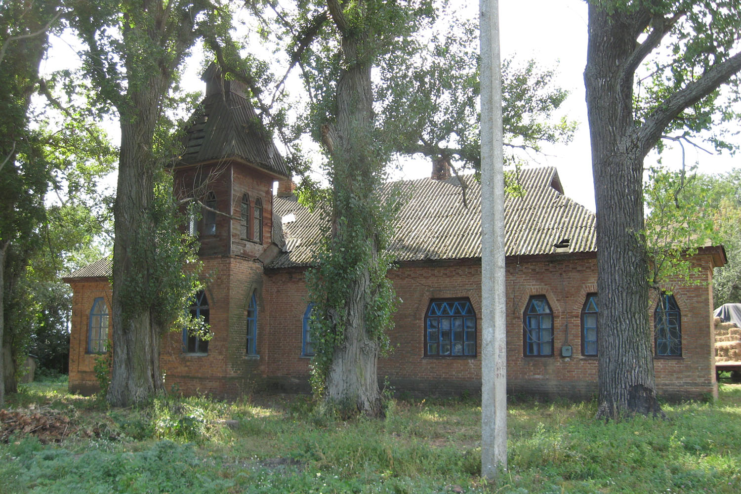 Чернухинский район, прочие н.п., С. Синяковщина, Центральная улица, 13А