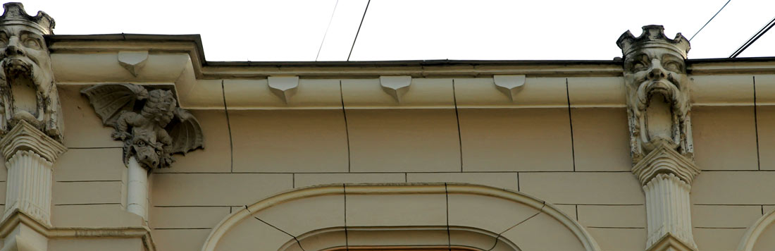 Рига, Antonijas iela, 8