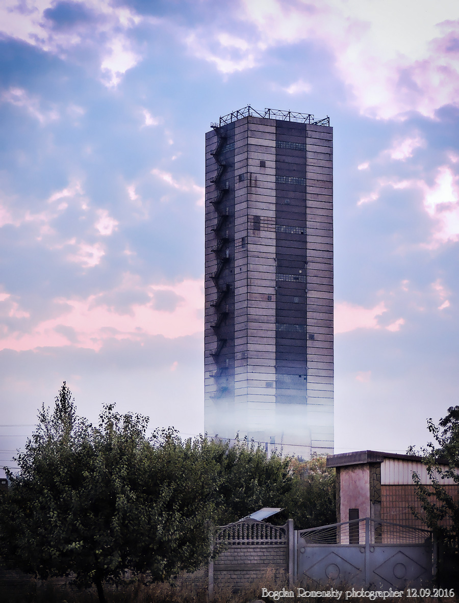 Кривой Рог, Карельская улица, 40*