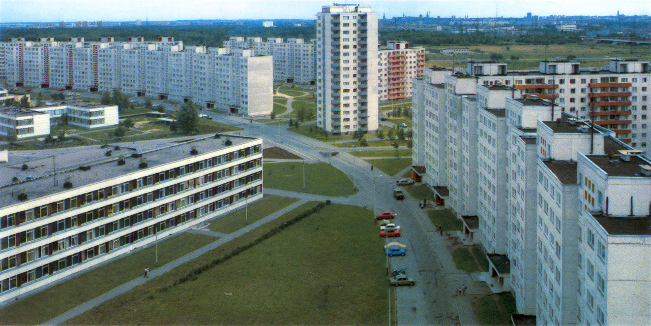 Таллин, Õismäe tee, 28; Õismäe tee, 26; Õismäe tee, 34; Õismäe tee, 32; Õismäe tee, 30; Õismäe tee, 10; Õismäe tee, 8; Õismäe tee, 12; Õismäe tee, 14; Õismäe tee, 16; Õismäe tee, 18; Õismäe tee, 20; Õismäe tee, 2; Õismäe tee, 4. Таллин — Жилой район Вяйке-Ыйсмяэ в Таллине