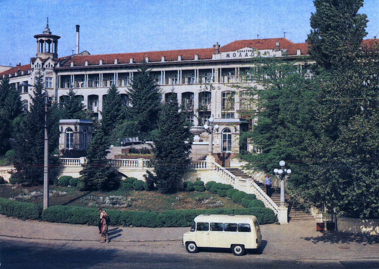 Одесса, Вулиця Посмітного, 2