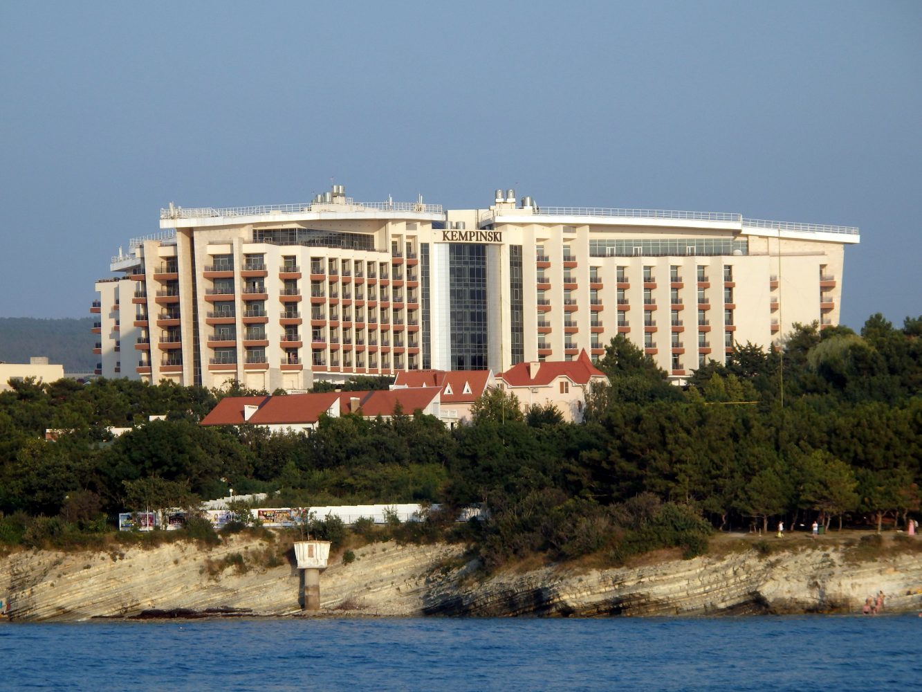 Геленджик, Революционная улица, 53