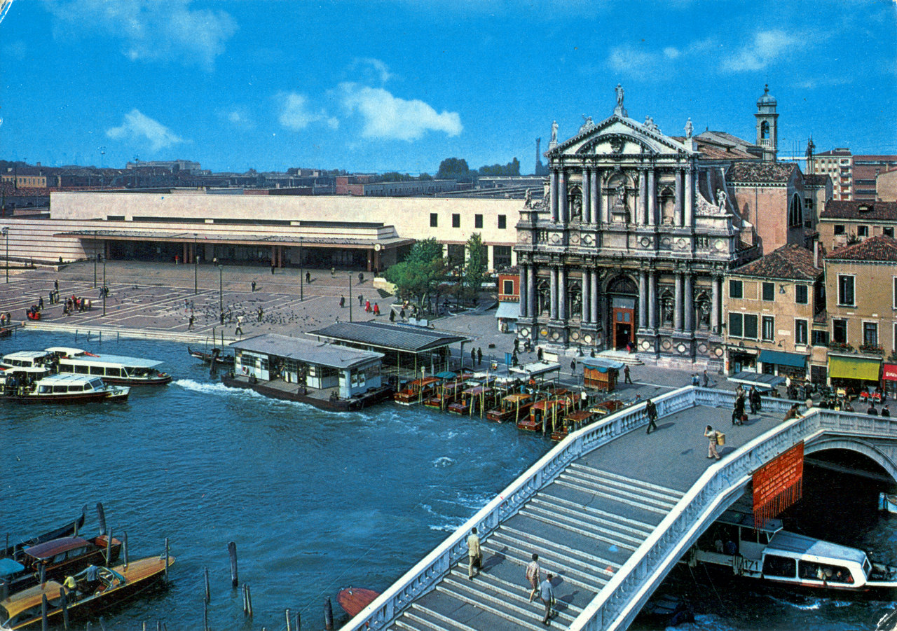 Венеция, Fondamenta Santa Lucia, 30121; Cannaregio, 54; Rio Terà Lista di Spagna, 117