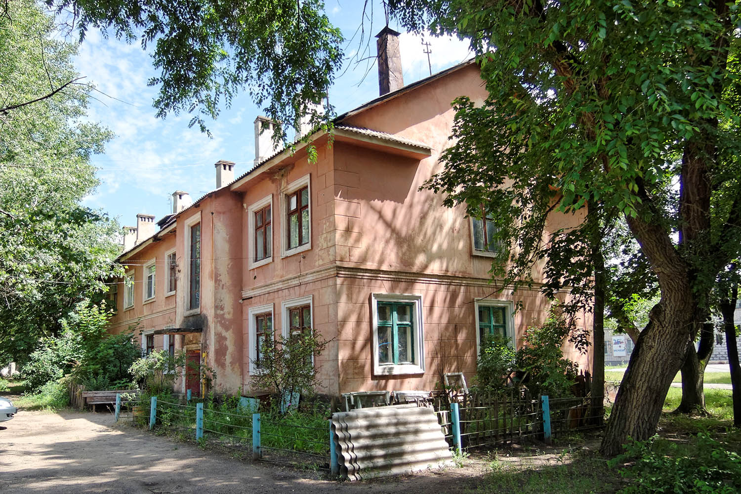 Воронеж, Ленинградская улица, 98