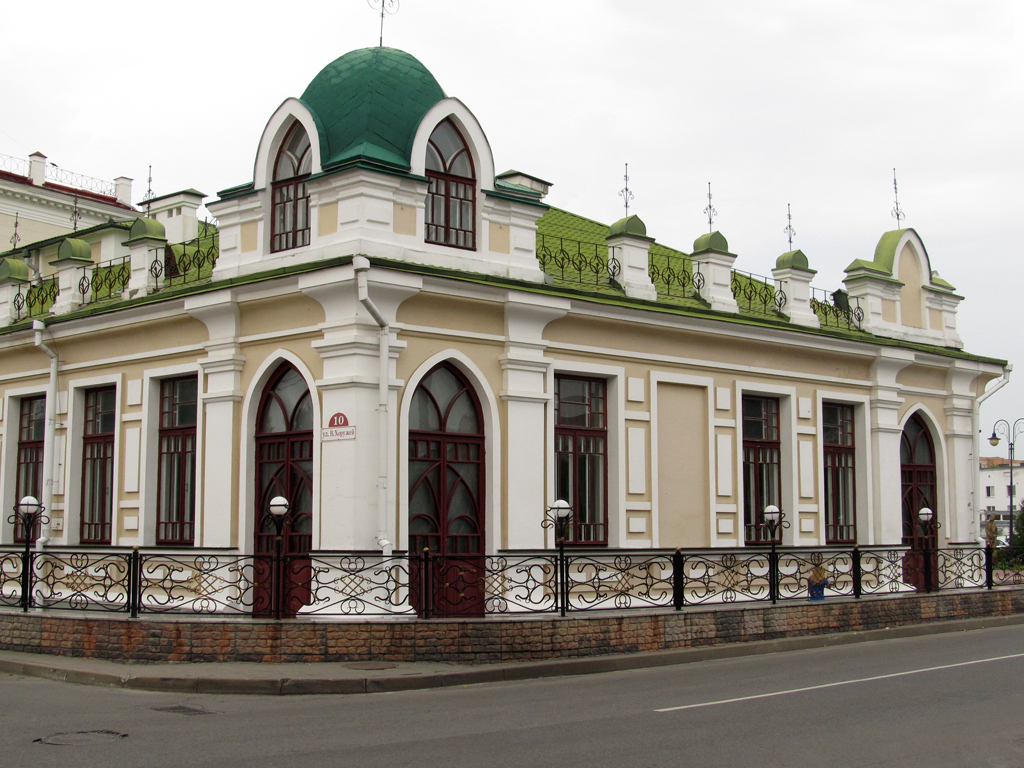 Пинск, Улица Веры Хоружей, 10