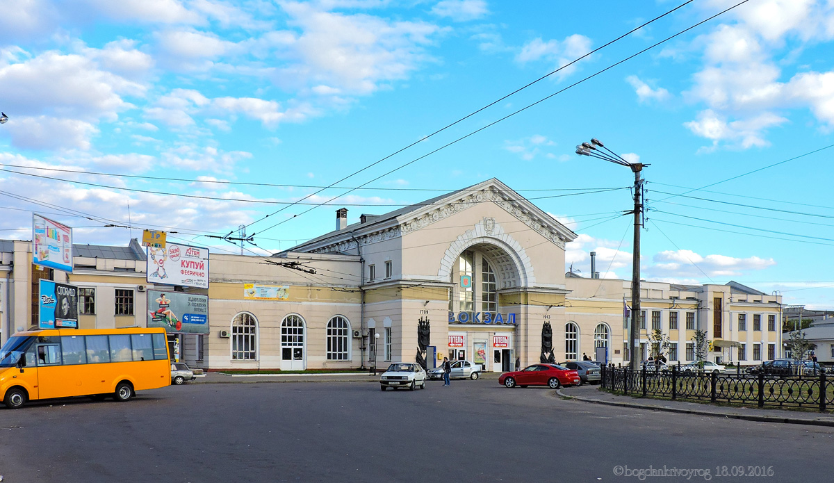 Полтава, Площадь Славы, 1