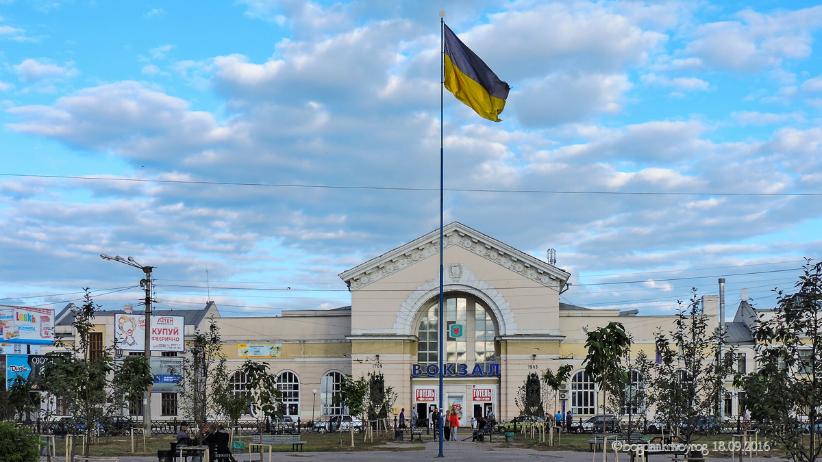 Полтава, Площадь Славы, 1