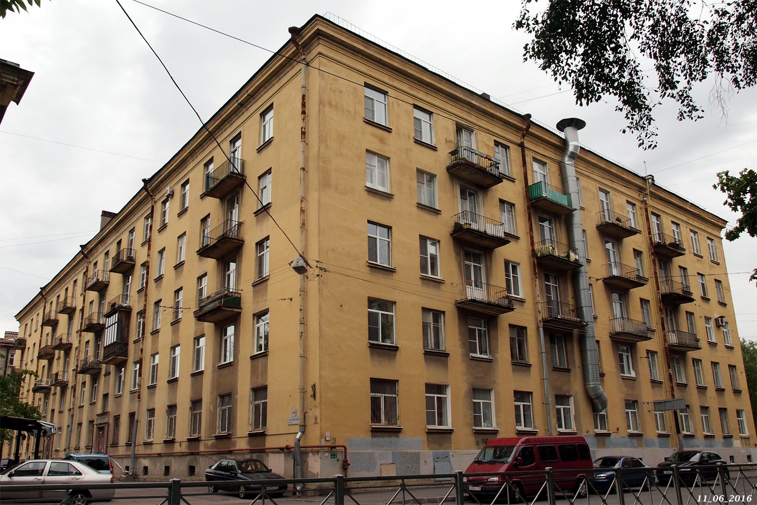 Санкт-Петербург, 1-й Муринский проспект, 19