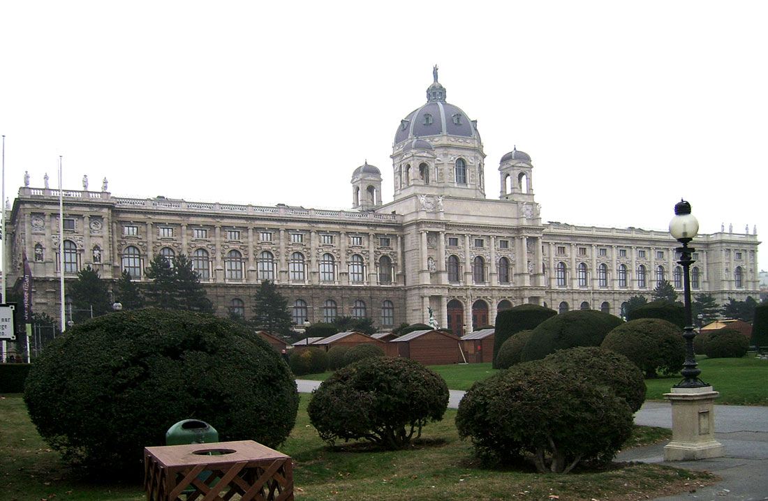 Вена, Maria-Theresien-Platz