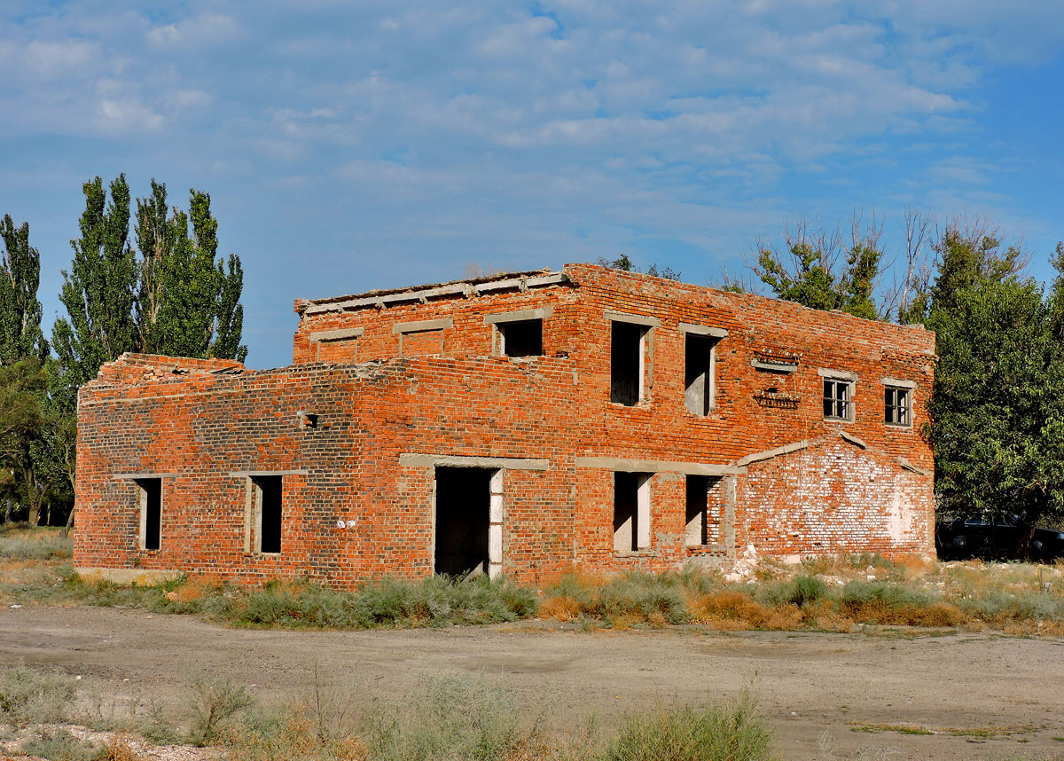 Генический район, прочие н.п., с. Приозёрное, Заводская улица, 1*