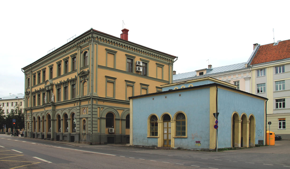 Тарту, Vabaduse puiestee, 4; Raekoja plats, 20