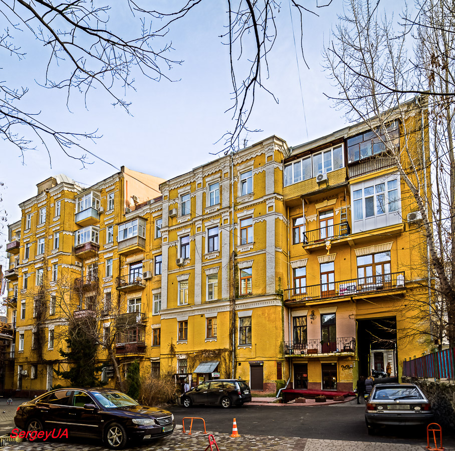 Киев, Андреевский спуск, 2В; Андреевский спуск, 2Б