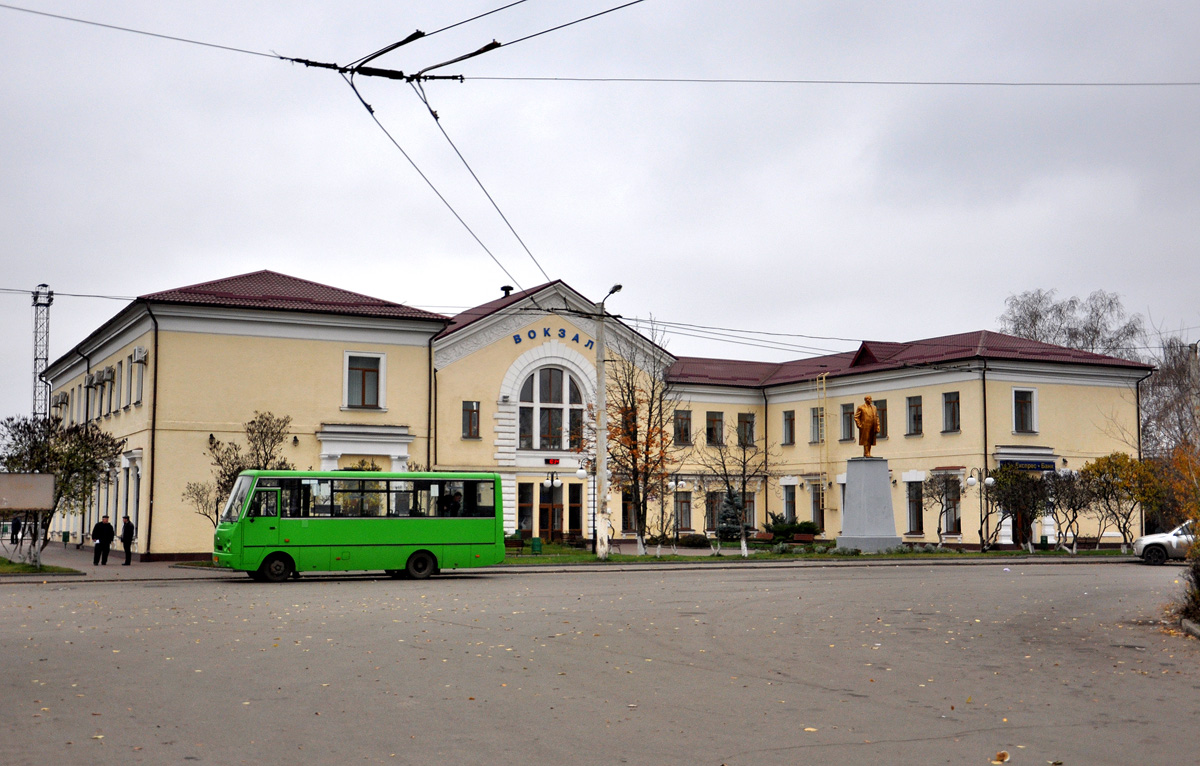 Kharkov, Привокзальная улица, 1