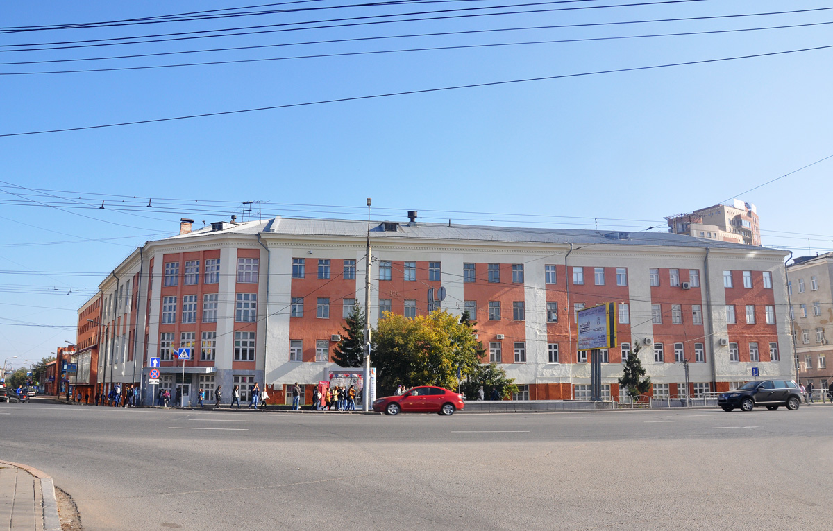 Омск, Улица Гагарина, 10