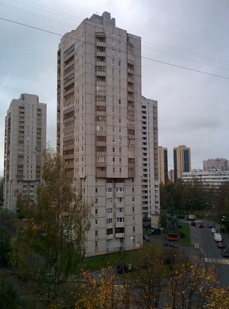 Санкт-Пецярбург, Площадь Льва Мациевича, 3