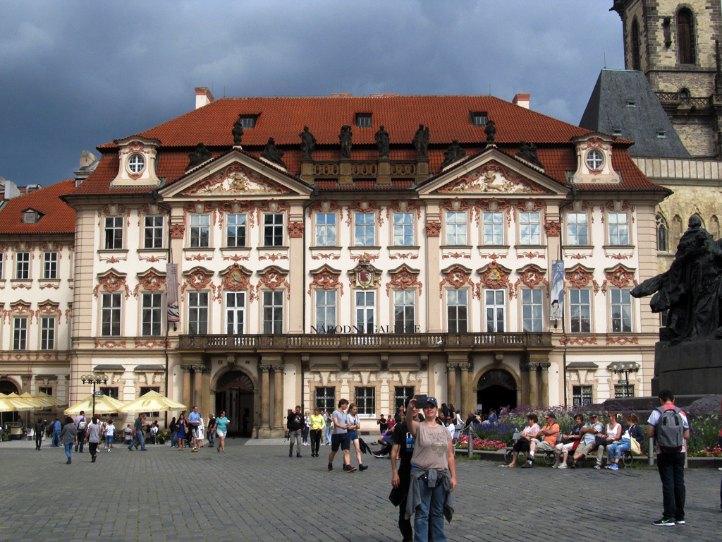 Прага, Staroměstské náměstí, 12