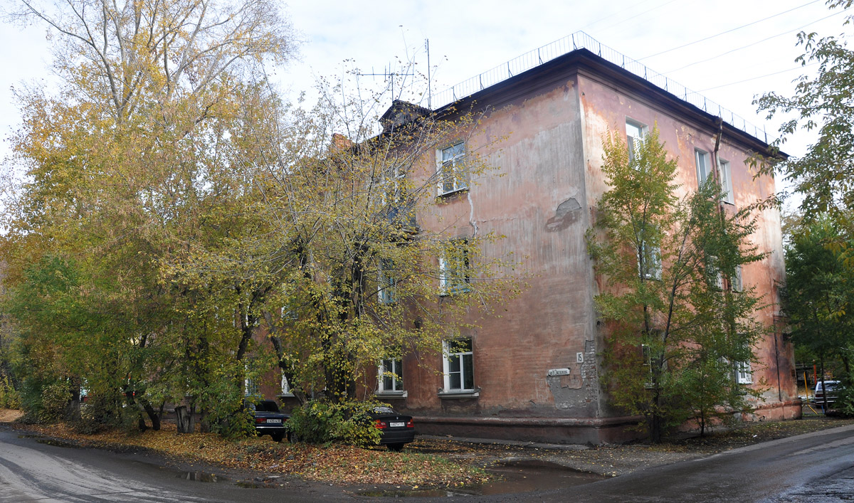 Омск, Улица Константина Заслонова, 15