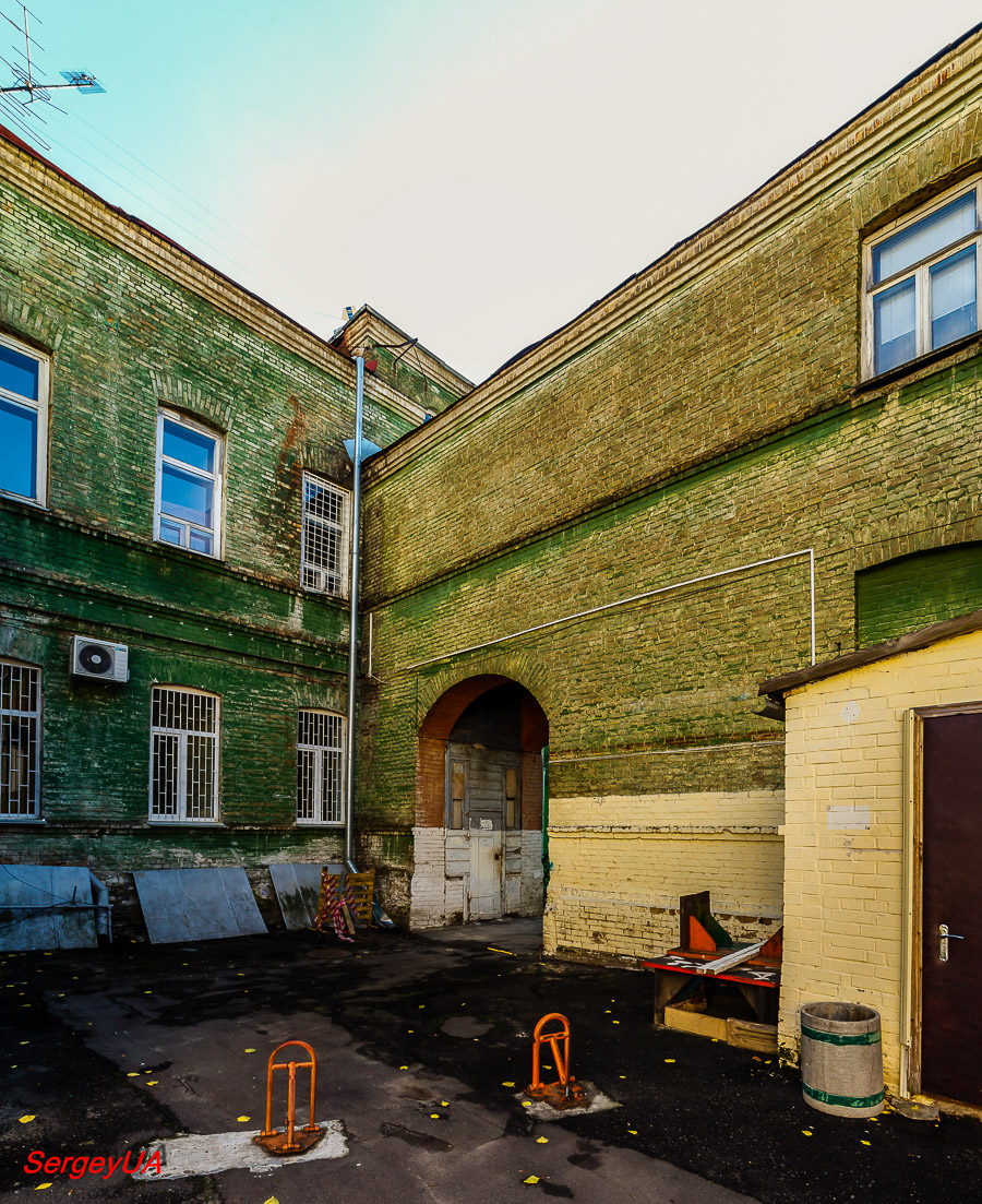 Киев, Пушкинская улица, 32