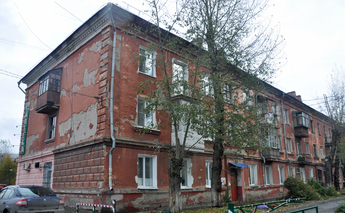 Омск, Улица Серова, 18