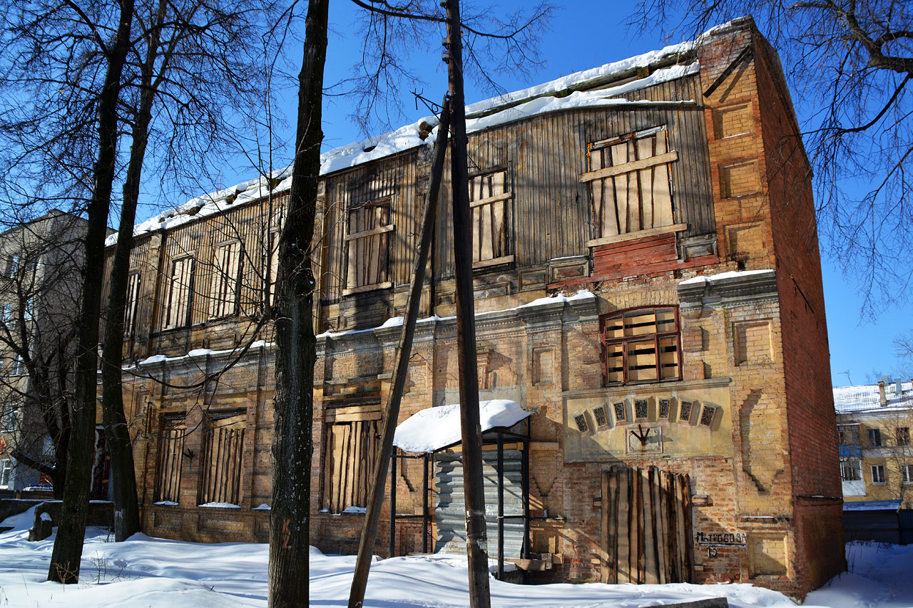 Пермь, Улица Александра Матросова, 13