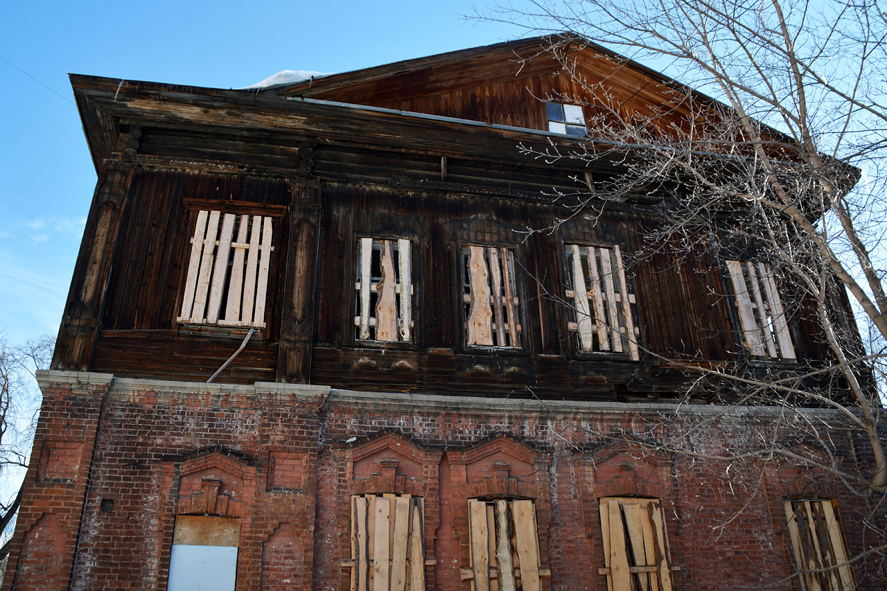 Пермь, Улица Александра Матросова, 13