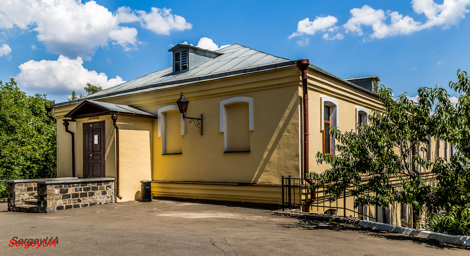 Киев, Лаврская улица, 9 корп. 63