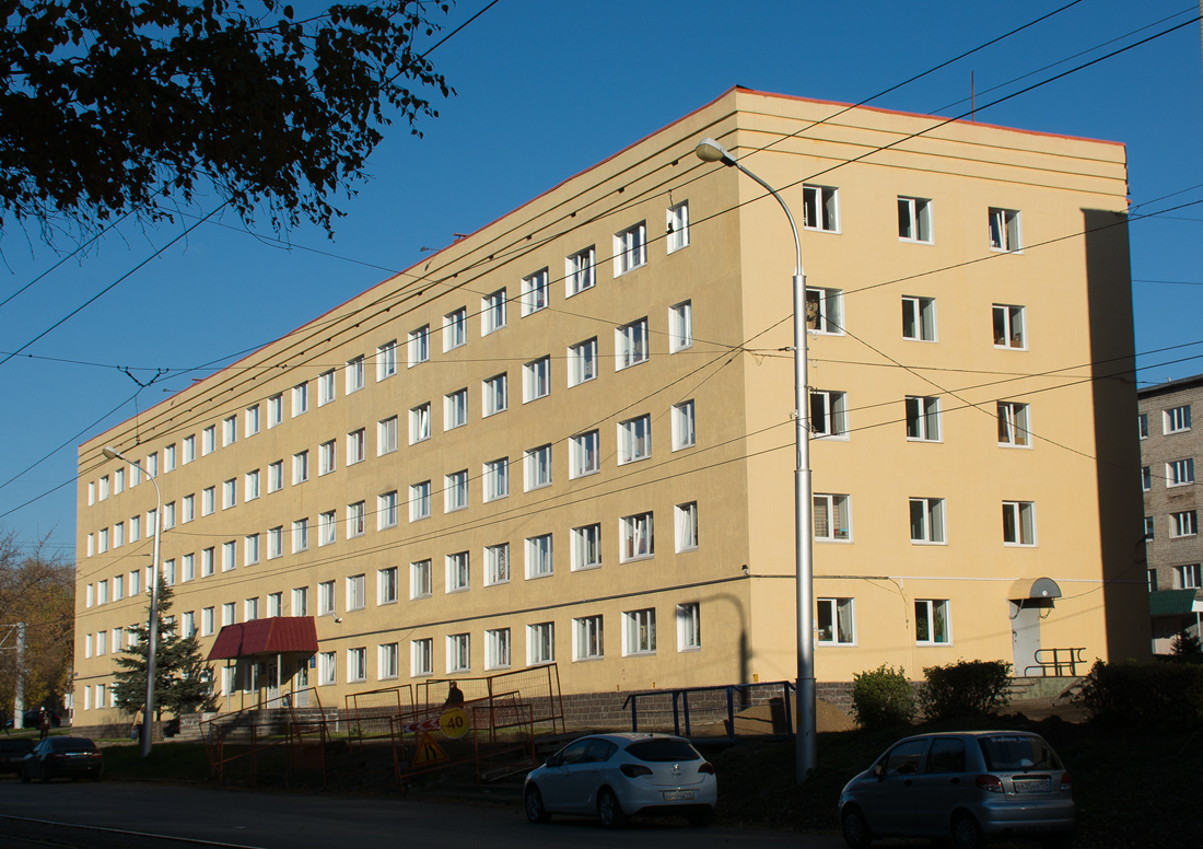 Уфа, Улица Мингажева, 164 / Улица 8 Марта, 2