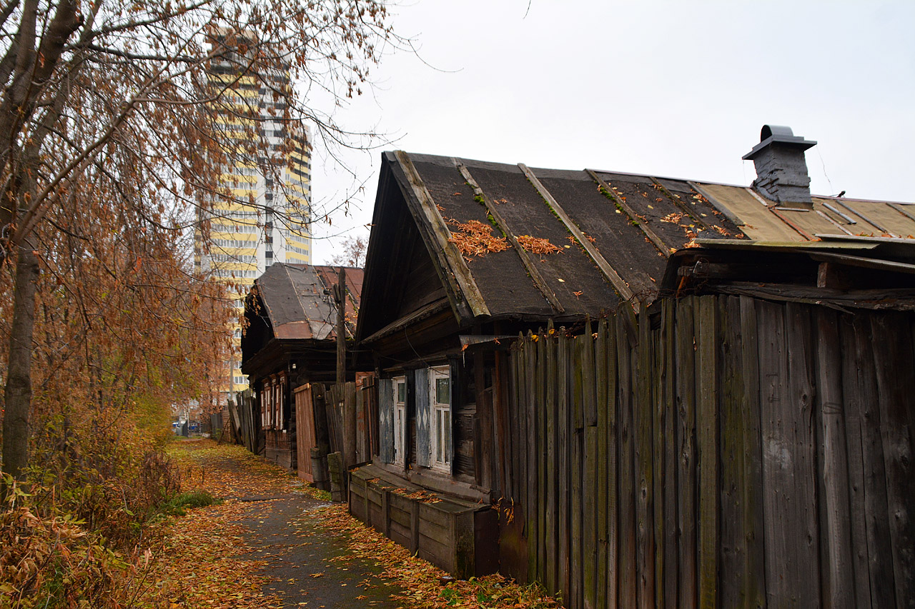 Пермь, Улица Окулова, 69/2; Улица Окулова, 69/1