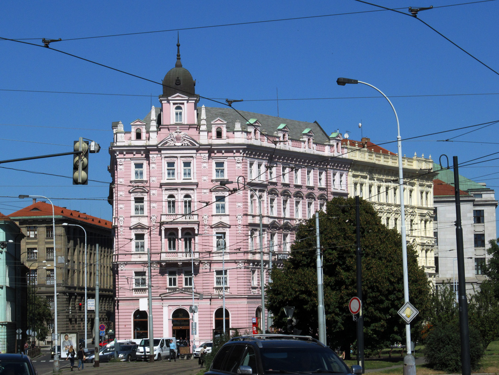 Прага, Těšnov, 13