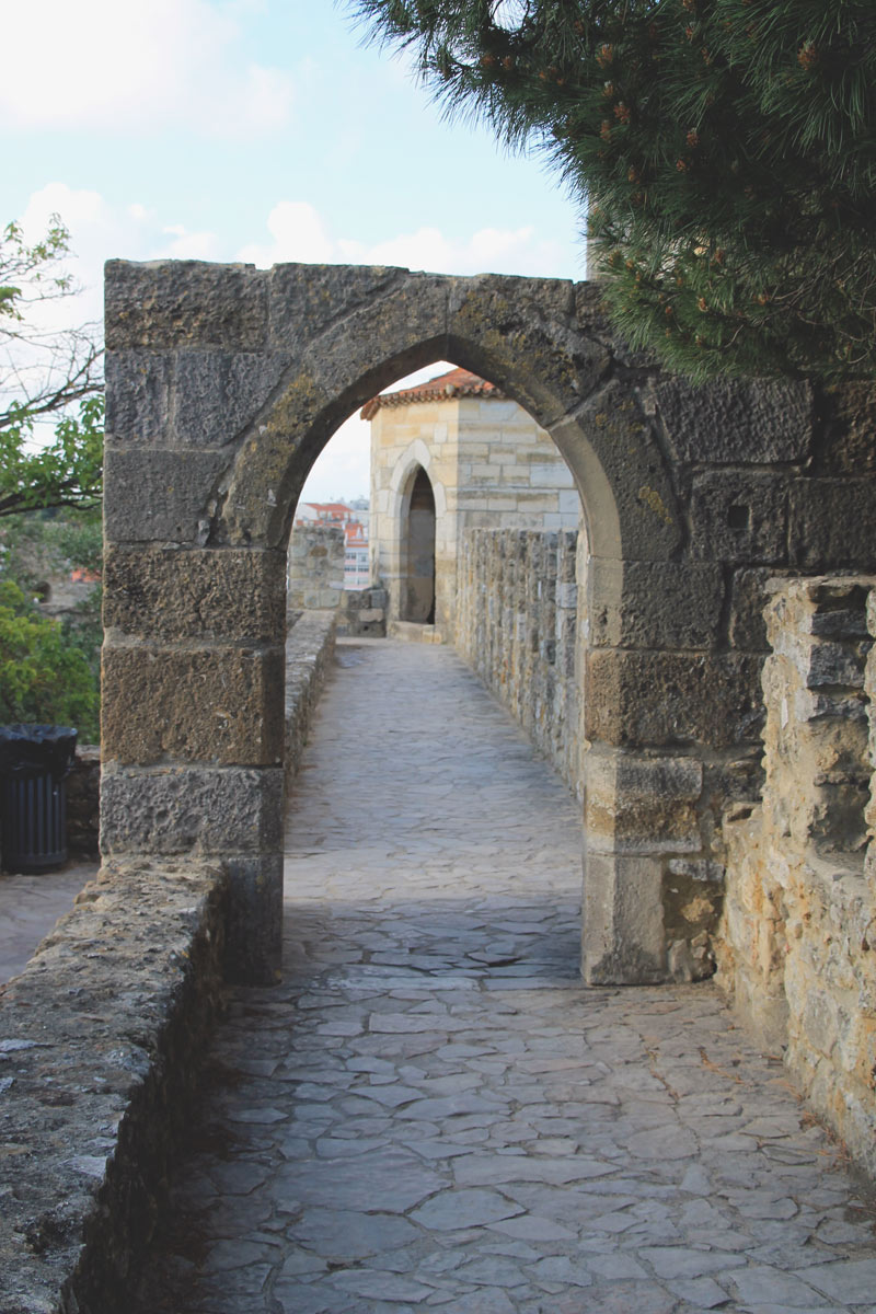 Лиссабон, Rua de Santa Cruz do Castelo