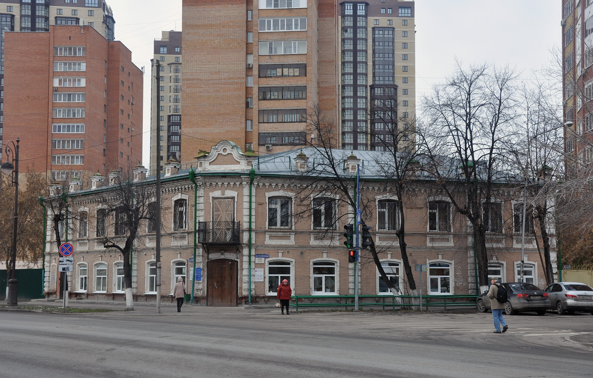 Тюмень, Первомайская улица, 40