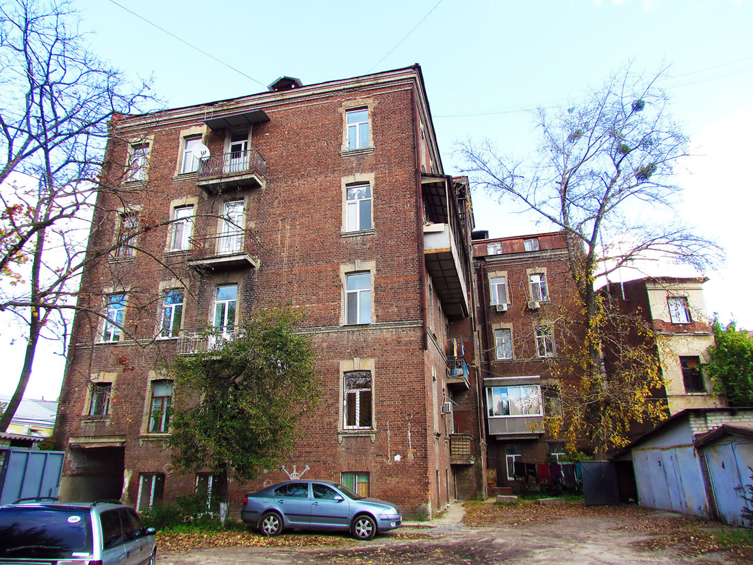 Charkow, Площадь Героев небесной сотни, 3