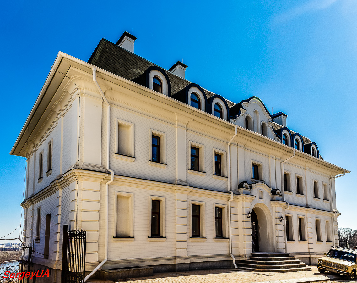 Киев, Лаврская улица, 9 корп. 40