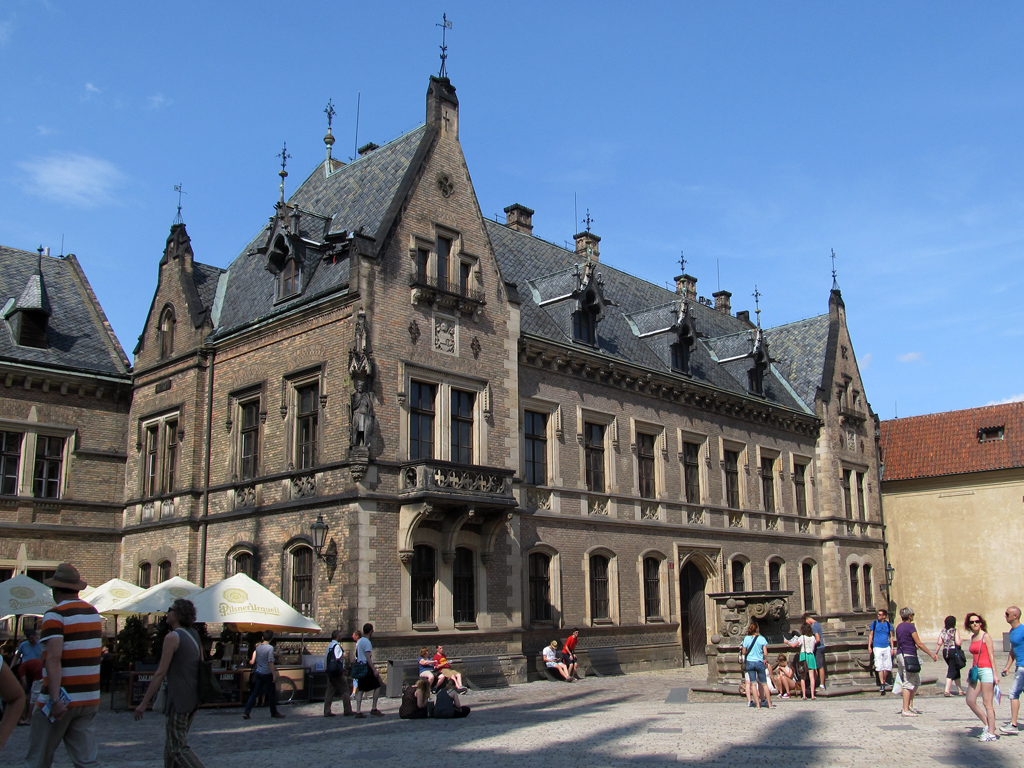 Прага, Náměstí U svatého Jiří, 4
