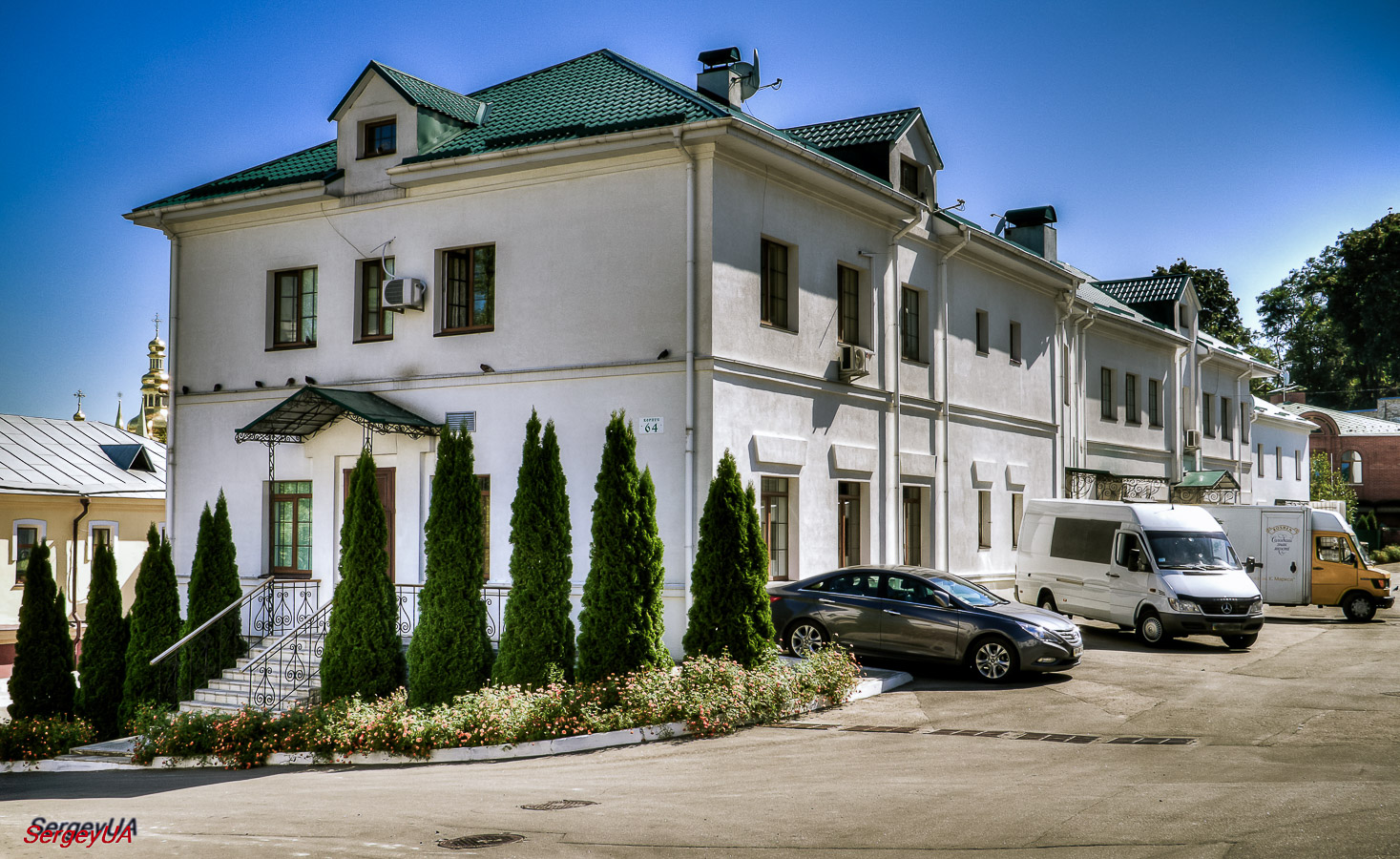 Киев, Лаврская улица, 9 корп. 64А