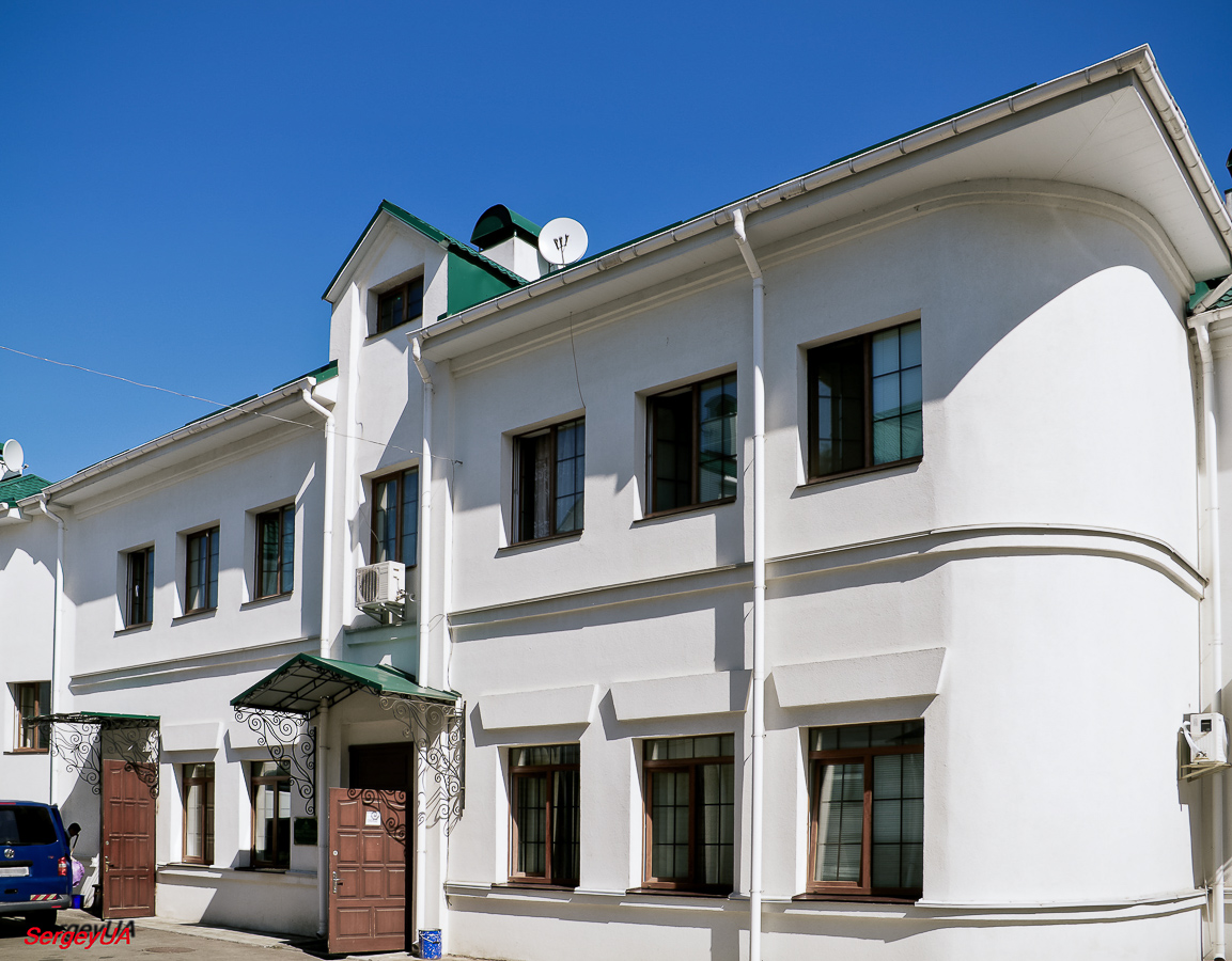 Киев, Лаврская улица, 9 корп. 64А