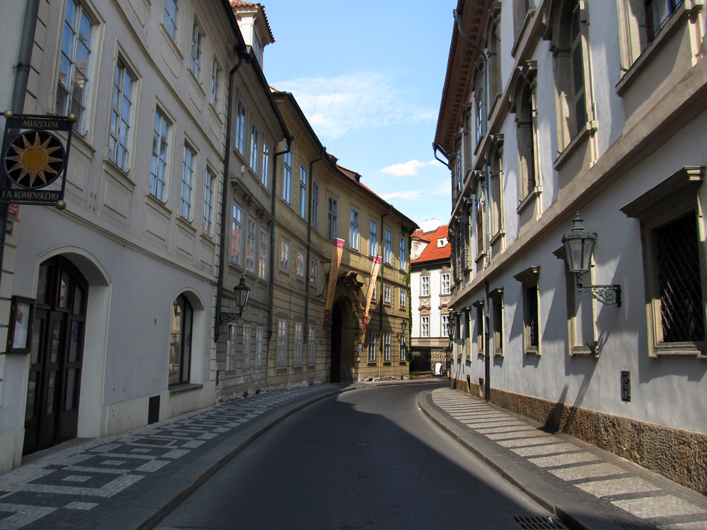 Прага, Valdštejnská, 20; Valdštejnská, 18; Valdštejnská, 16