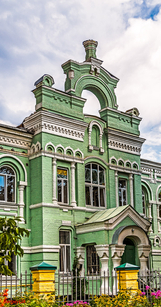 Киев, Лаврская улица, 11