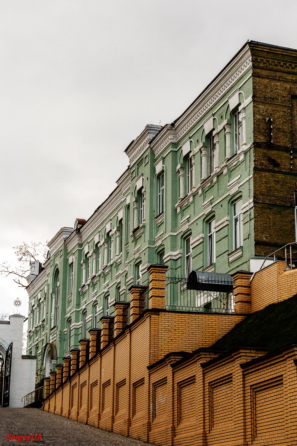 Киев, Лаврская улица, 11