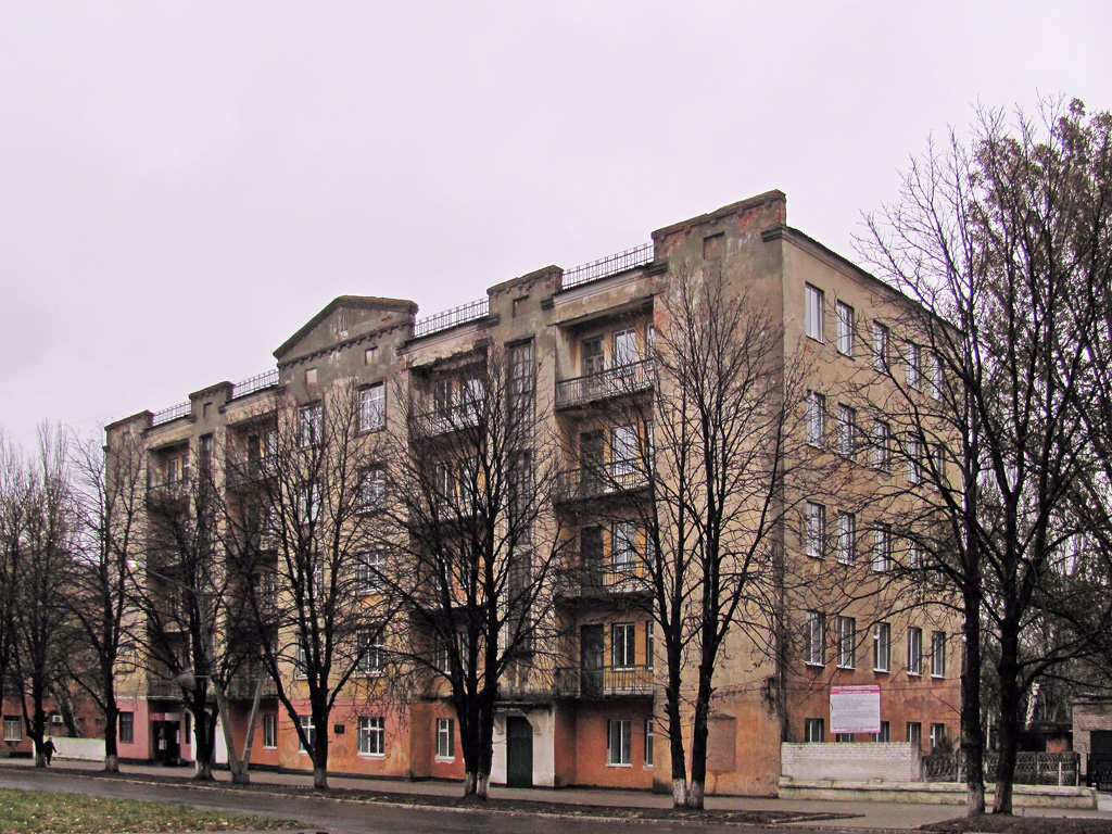 Попасная, Улица Мира, 140