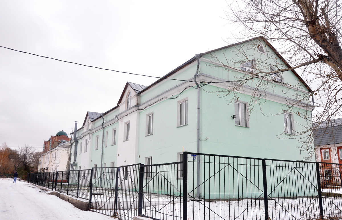 Омск, Улица 8-я линия, 182