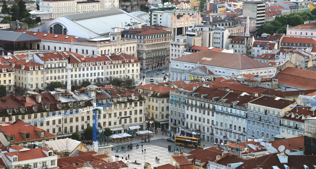 Лиссабон, Praça Restauradores, 18; Rua 1º de Dezembro, 123; Rossio; Praça de Dom Pedro IV; Praça Dom Pedro IV, 65; Praça Dom Pedro IV, 60; Praça Dom Pedro IV, 53; Praça Dom Pedro IV, 50; Praça Dom Pedro IV, 44; Praça Figueira, 2E; Praça Figueira, 4A