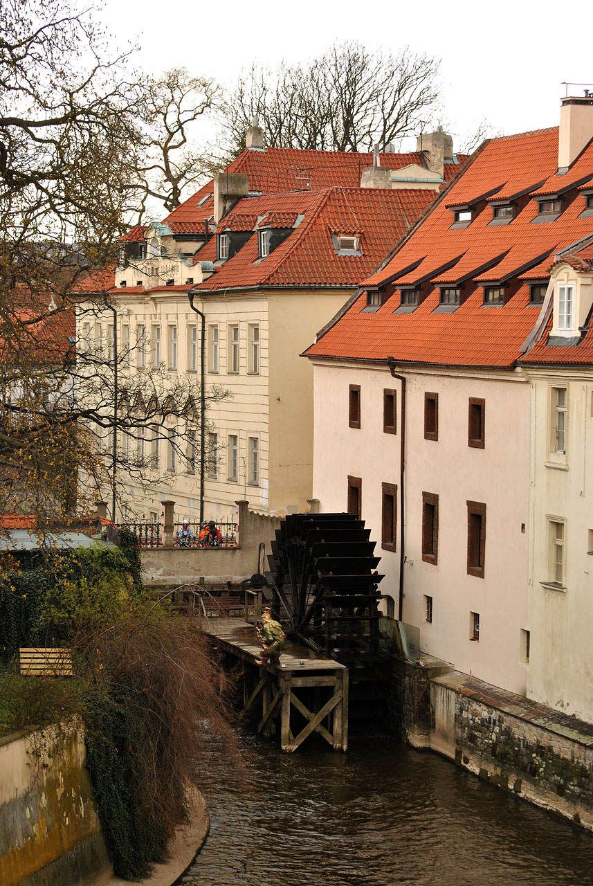 Прага, Velkopřevorské náměstí, 1; Velkopřevorské náměstí, 7