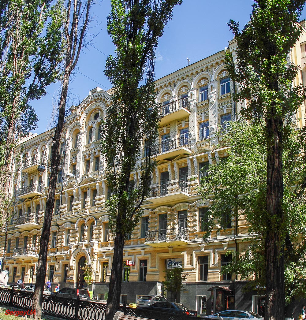 Киев, Бульвар Тараса Шевченко, 4