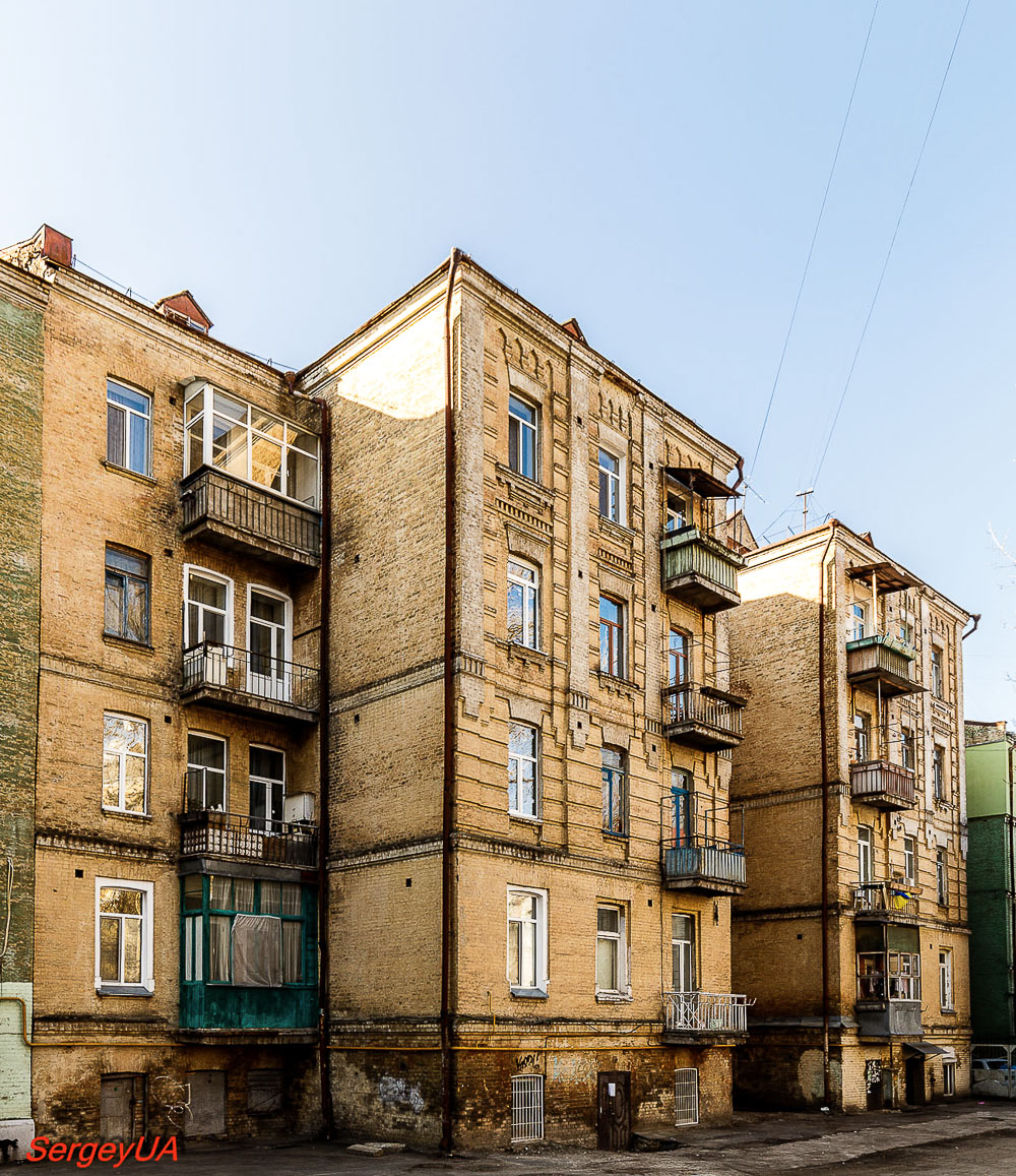 Киев, Жилянская улица, 58