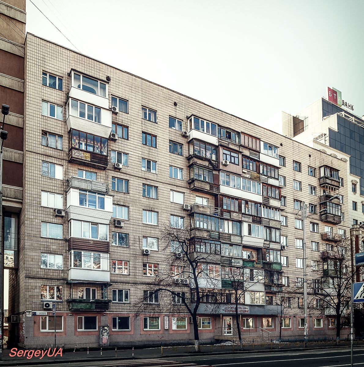 Киев, Жилянская улица, 69/71