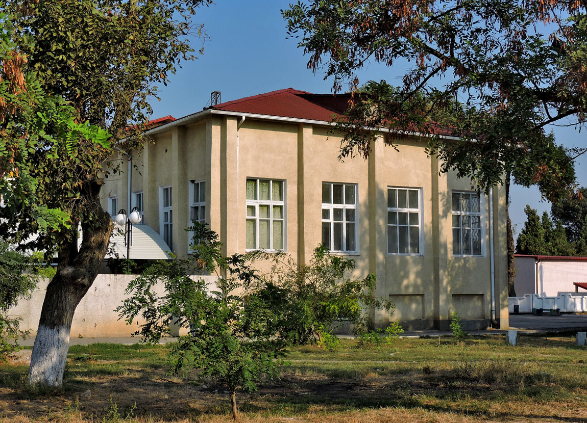 Новоалексеевка, Вокзальная улица, 6